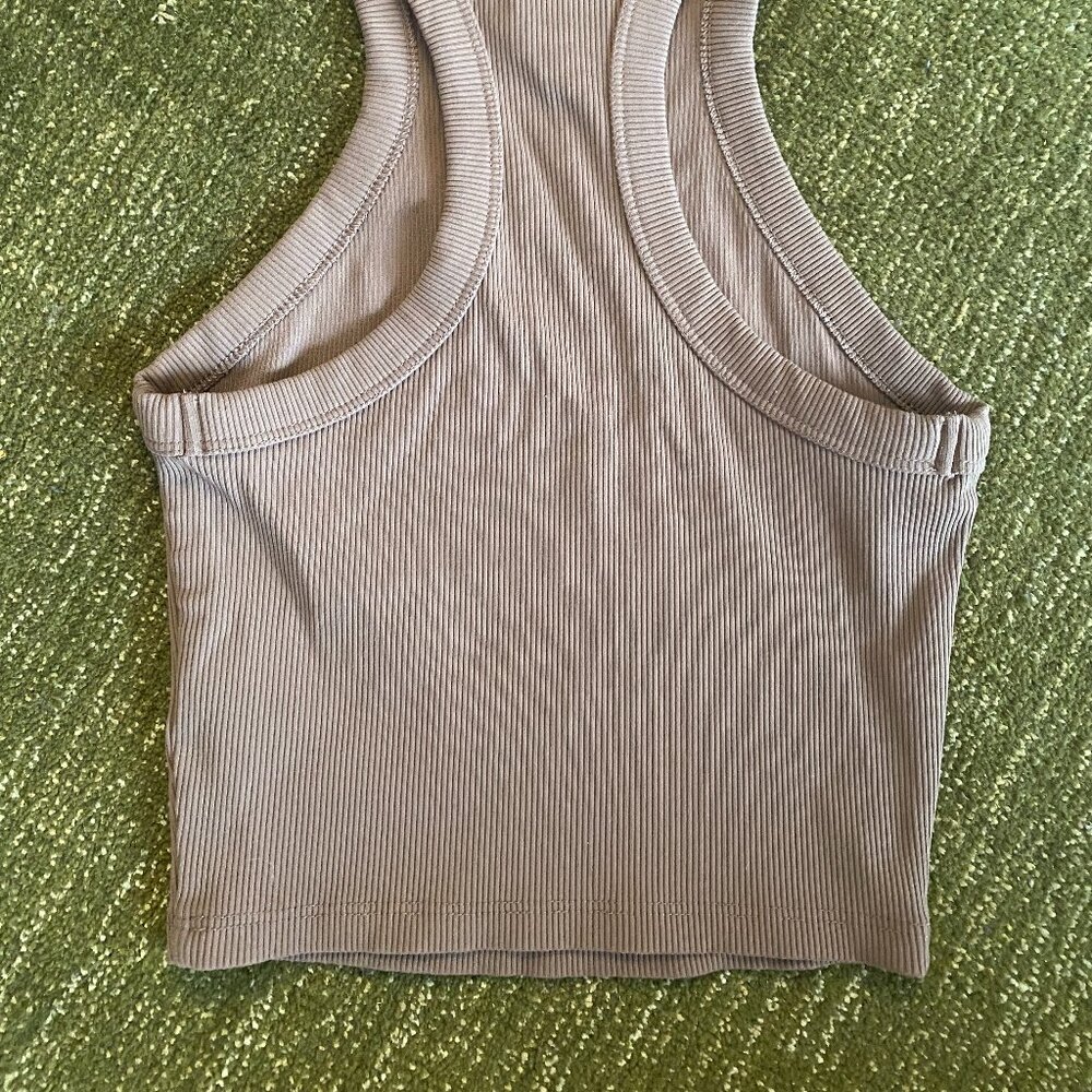 Babaton Ribbed Cropped Tank - Picture 6 of 6